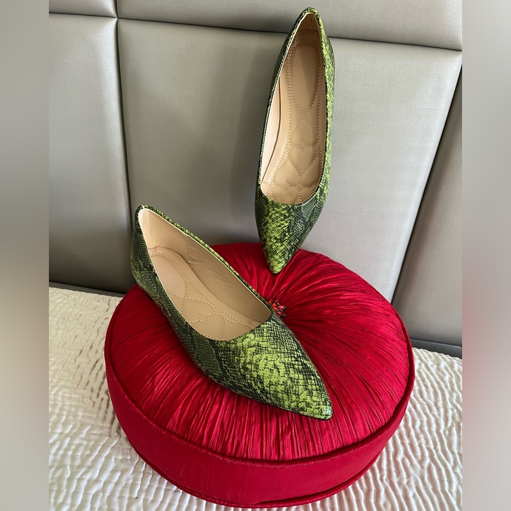 Green Snake-Print Pointed Toe Flats - Women